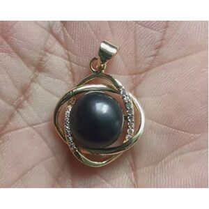 Genuine tahitian pearls  10-11mm gold plated pendant